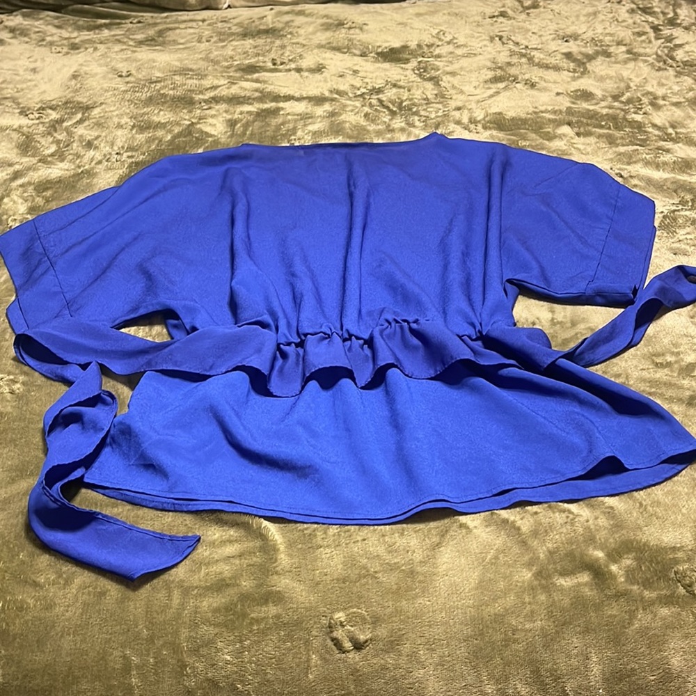 blouse - Picture 6 of 6